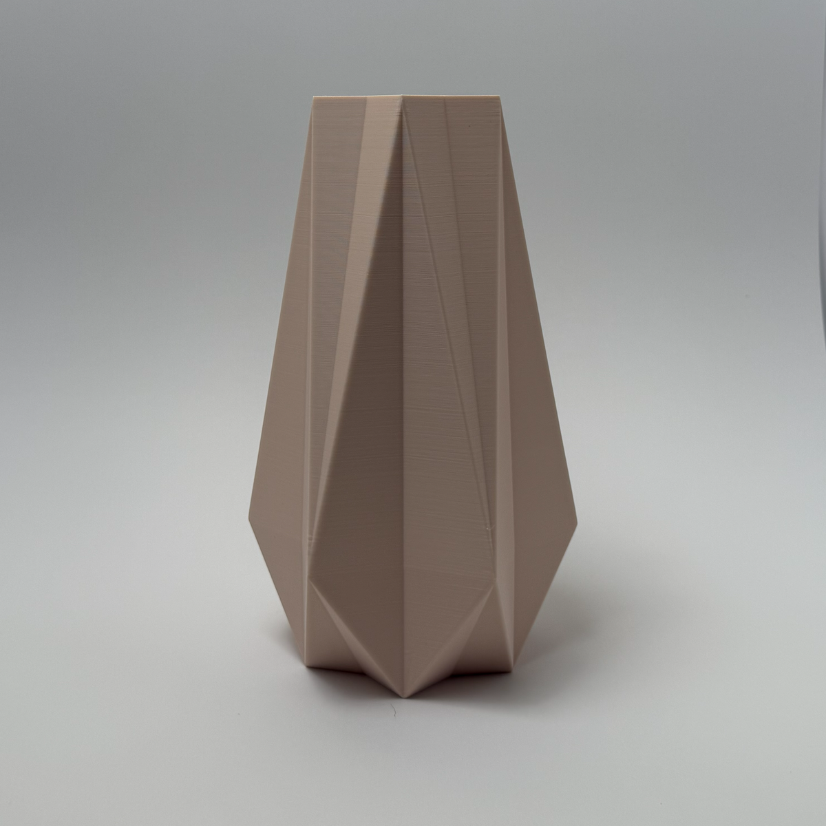 Sculpted Teardrop Vase – Modern 3D-Printed Décor